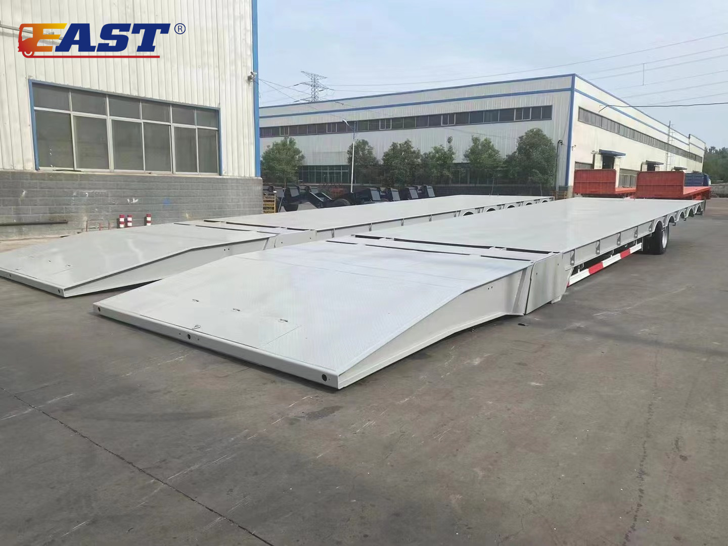 Gooseneck semi-trailer, detachable gooseneck semi-trailer.